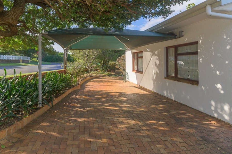 4 Bedroom Property for Sale in Voelklip Western Cape